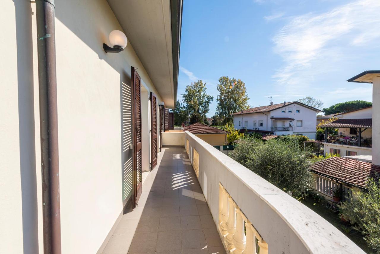 Residenza Tirrenia By Mmega Apartamento Marina di Massa Exterior foto
