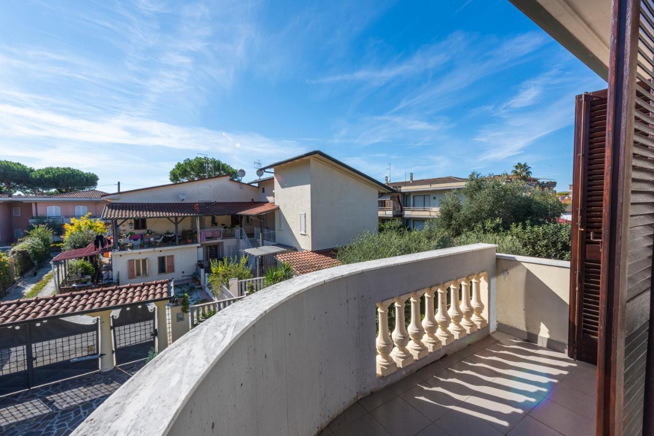 Residenza Tirrenia By Mmega Apartamento Marina di Massa Exterior foto